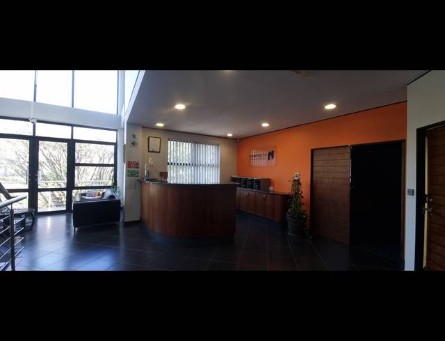 1,000M² SERVICED OFFICE FOR SALE IN TOWN BUSH VALLEY